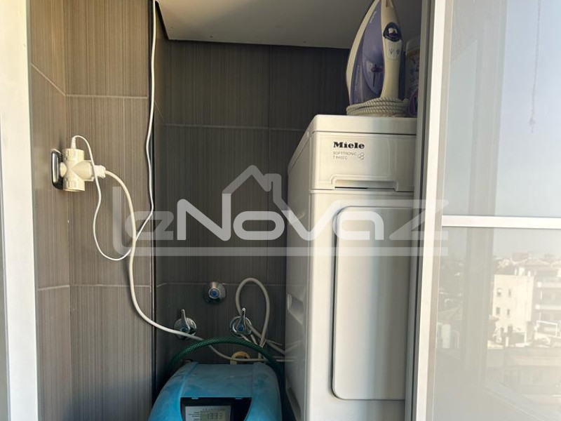 Incredible penthouse with 3 bedrooms, 3 bathrooms, huge solarium with breathtaking sea views 200m from the beach in La Zenia.. #2039