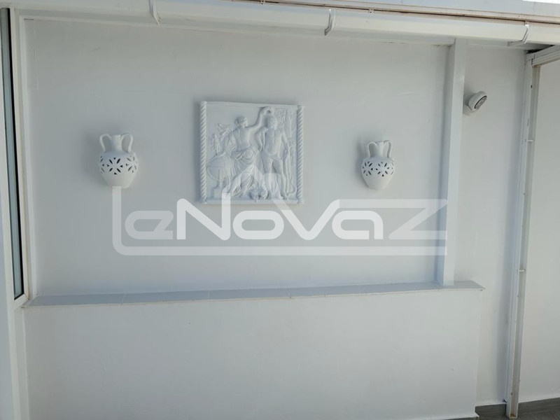 Incredible penthouse with 3 bedrooms, 3 bathrooms, huge solarium with breathtaking sea views 200m from the beach in La Zenia.. #2039