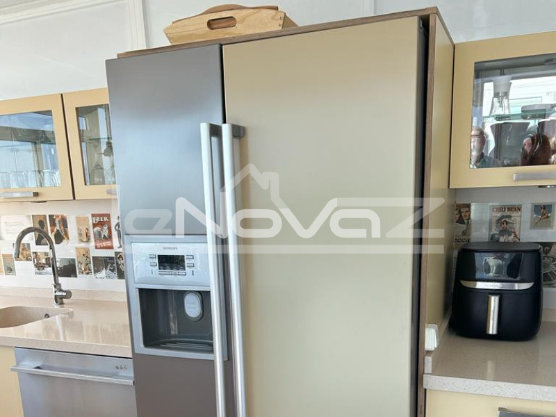 Incredible penthouse with 3 bedrooms, 3 bathrooms, huge solarium with breathtaking sea views 200m from the beach in La Zenia.. #2039