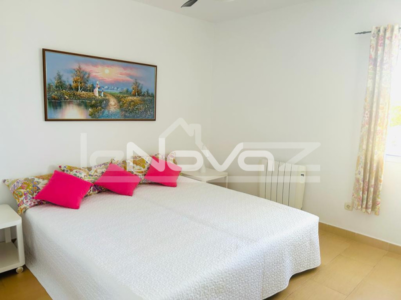 Incredible penthouse with 3 bedrooms, 3 bathrooms, huge solarium with breathtaking sea views 200m from the beach in La Zenia.. #2039