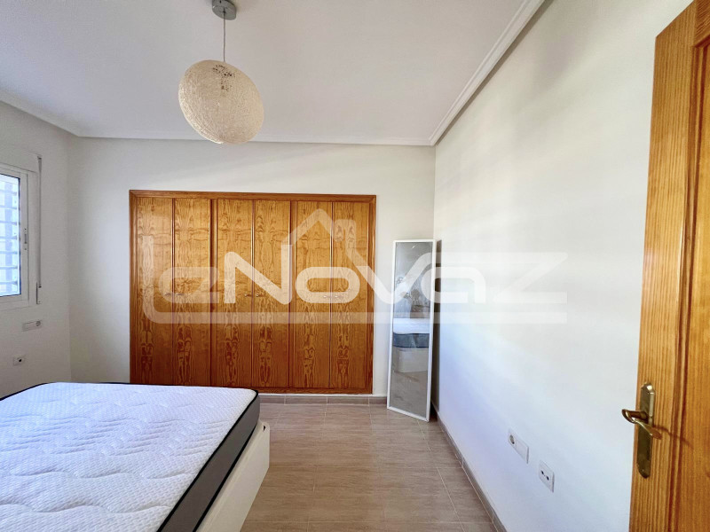 2 bedroom apartment with private courtyard and solarium. Villamartin. #2041