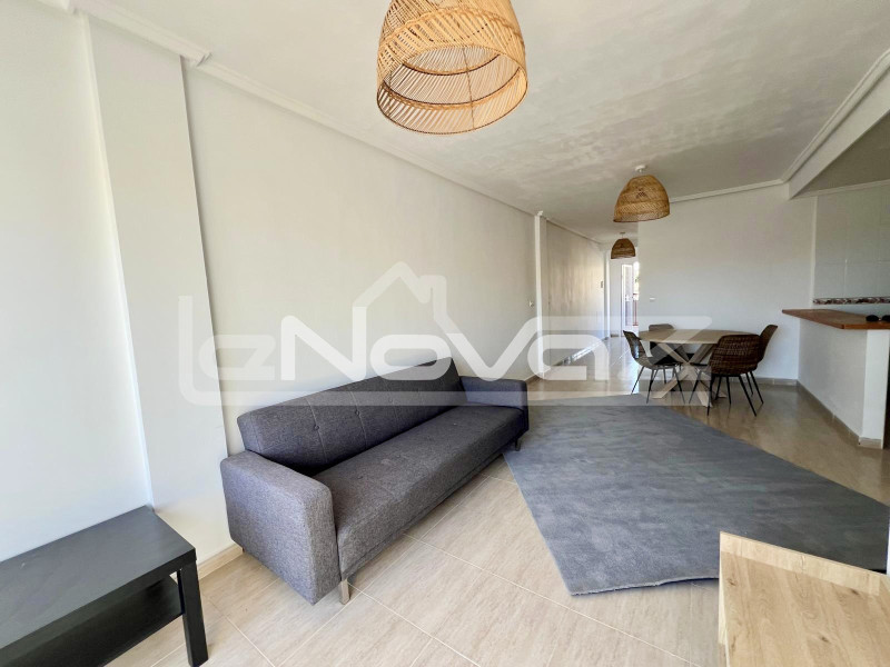 2 bedroom apartment with private courtyard and solarium. Villamartin. #2041