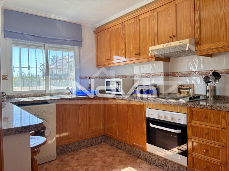 Сонячне та затишне бунгало в Ла Зенія, Оріуела Коста. #2042