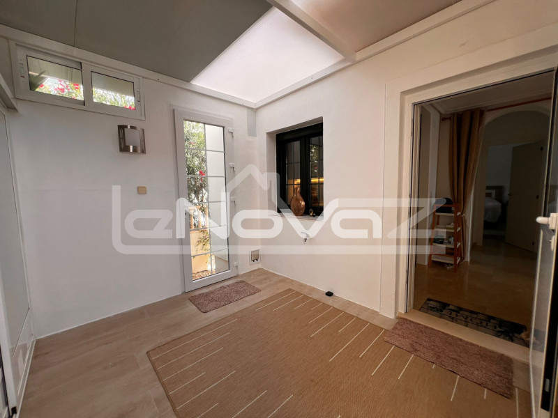 Відремонтована окрема вілла в Лос-Дольсес з приватним басейном та видом на море. #2043