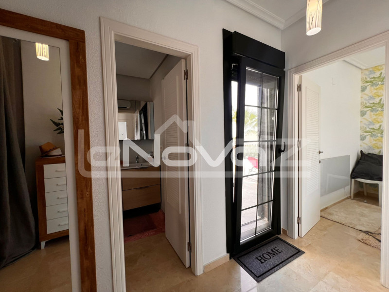 Відремонтована окрема вілла в Лос-Дольсес з приватним басейном та видом на море. #2043