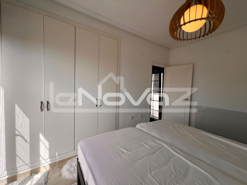 Відремонтована окрема вілла в Лос-Дольсес з приватним басейном та видом на море. #2043