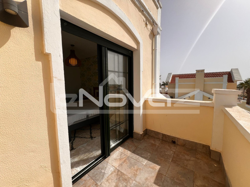 Відремонтована окрема вілла в Лос-Дольсес з приватним басейном та видом на море. #2043