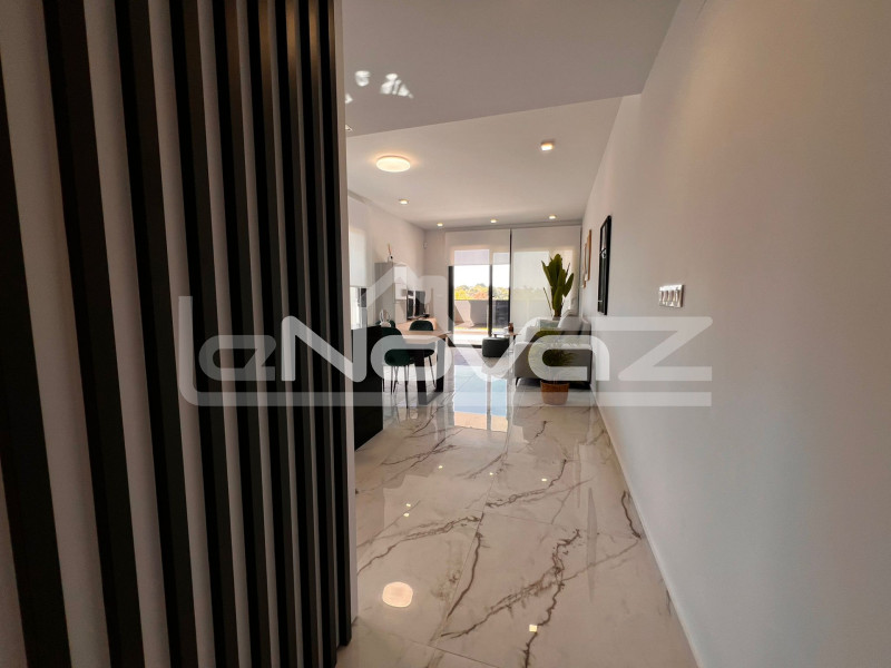 Новозбудована квартира у Вільямартіні зі спа-центром та розкішними місцями загального користування. #2045