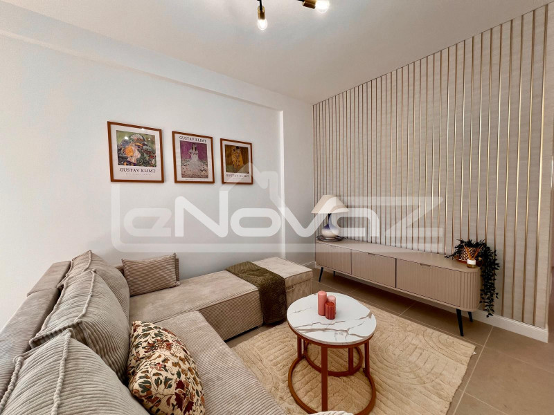 Відремонтована квартира на першому поверсі за 10 хвилин від пляжу Ла-Зенія. #2050