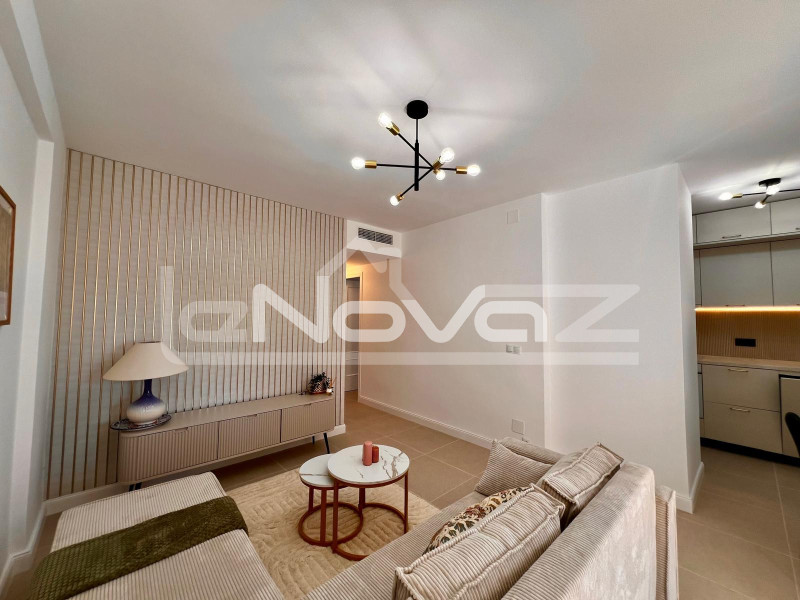 Відремонтована квартира на першому поверсі за 10 хвилин від пляжу Ла-Зенія. #2050