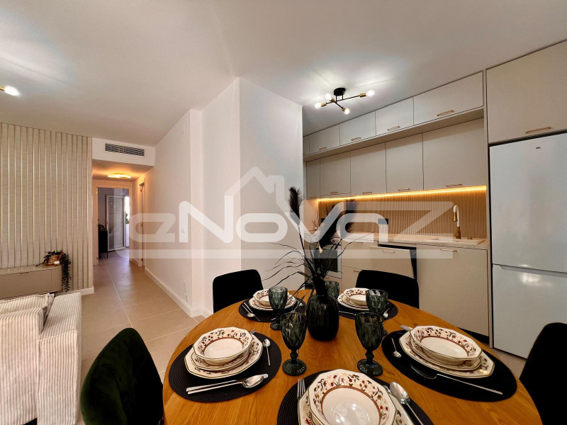 Відремонтована квартира на першому поверсі за 10 хвилин від пляжу Ла-Зенія. #2050