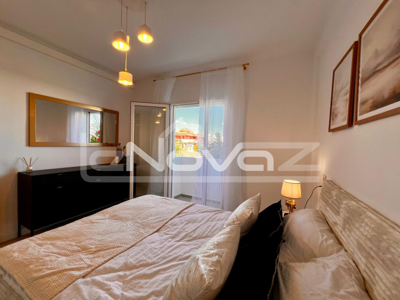 Відремонтована квартира на першому поверсі за 10 хвилин від пляжу Ла-Зенія. #2050