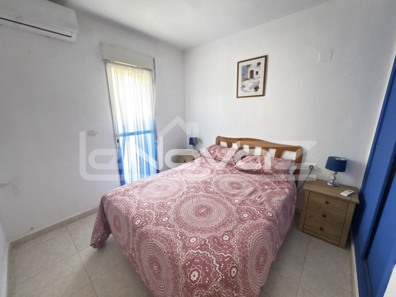 Ground-floor bungalow with garden and communal pool in Villamartín. #2052