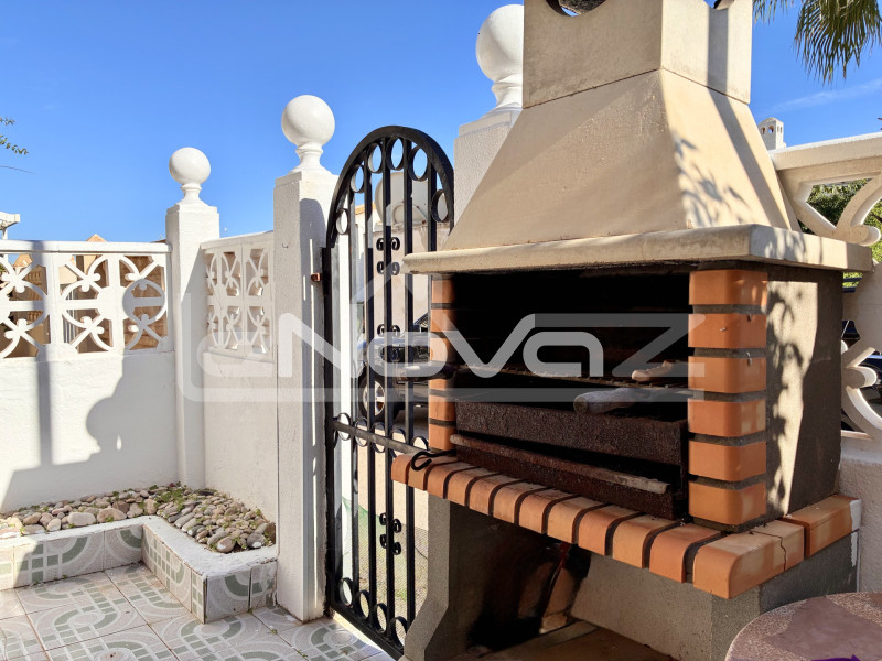 Long-term bungalow rental by the sea - Calle Mayor 12, La Zenia. #2056