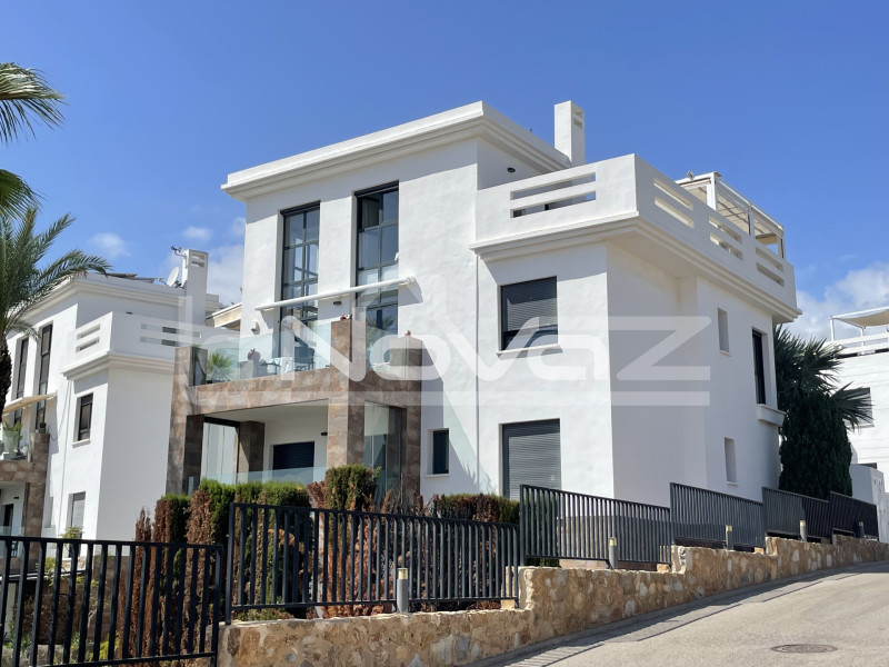 Luxury Duplex Penthouse in Las Ramblas Golf. #2064