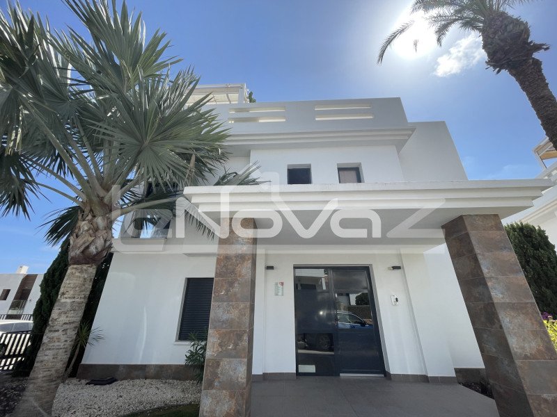 Luxury Duplex Penthouse in Las Ramblas Golf. #2064