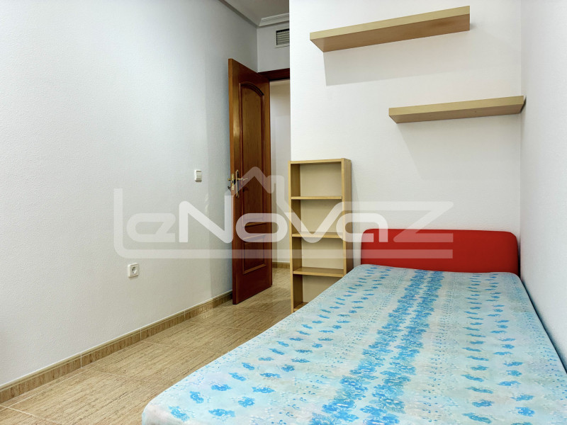 Torrevieja. Atico. Tágas három hálószobás apartman. #2066