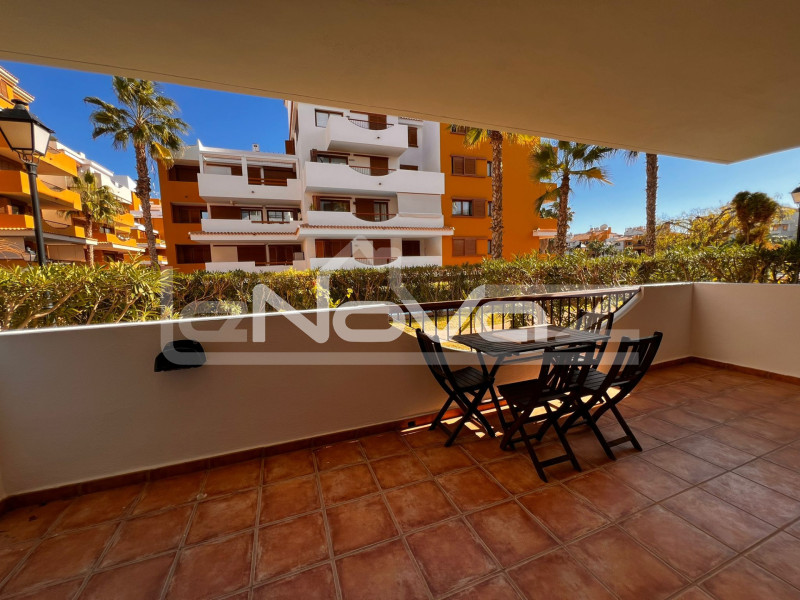 Gyönyörű földszinti lakás La Entrada urbanizációjában. #2067