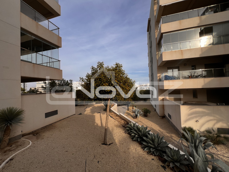 Апартаменти на першому поверсі в Лос-Дольсес – комфорт та ексклюзивність. #2068