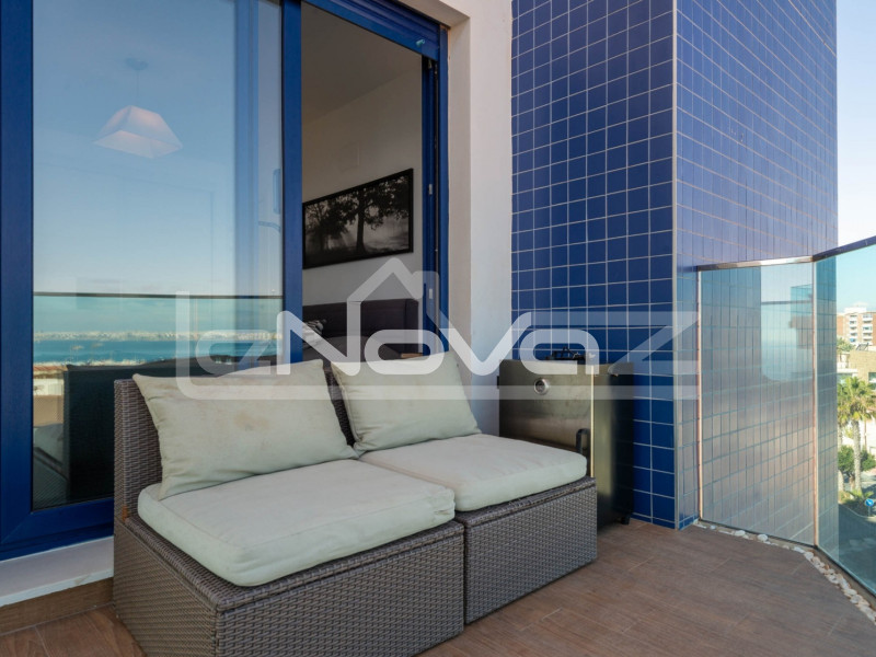 Appartement de luxe au cinquième étage avec balcons magnifiques et vue imprenable sur la Méditerranée. #2071