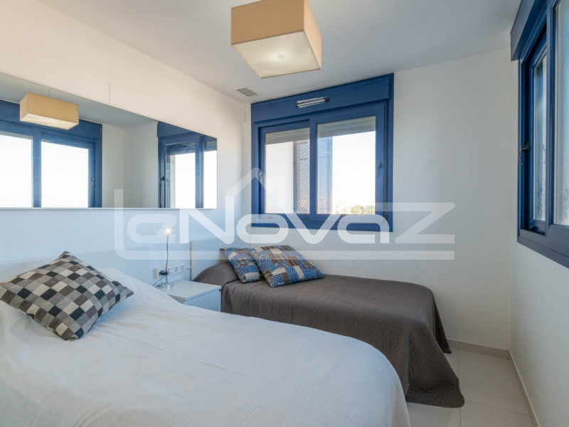 Appartement de luxe au cinquième étage avec balcons magnifiques et vue imprenable sur la Méditerranée. #2071
