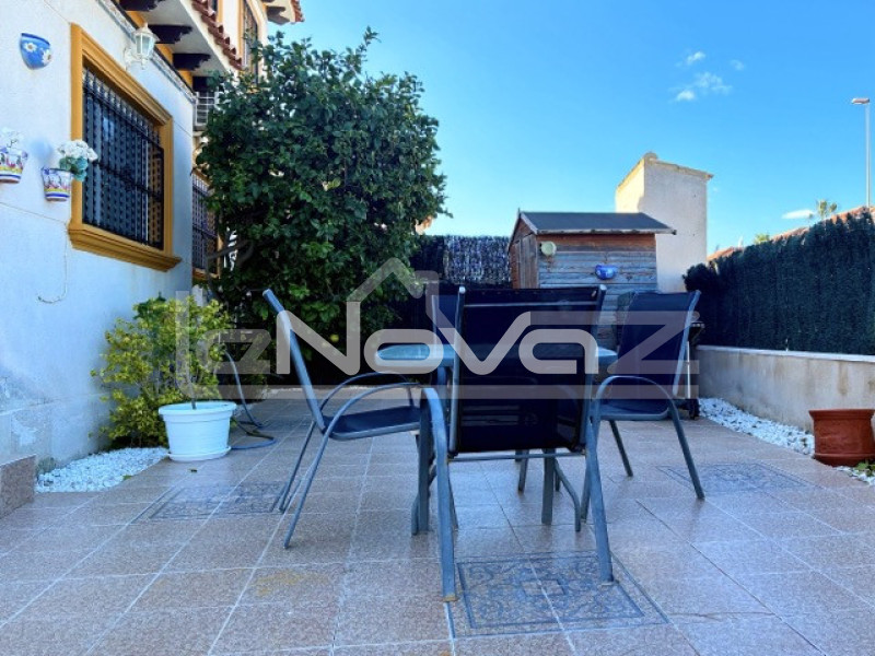 Háromszintes bungaló Lomas De Cabo Roigban. #2072