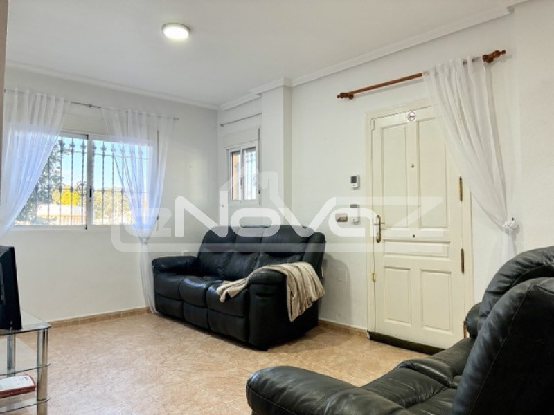 Háromszintes bungaló Lomas De Cabo Roigban. #2072