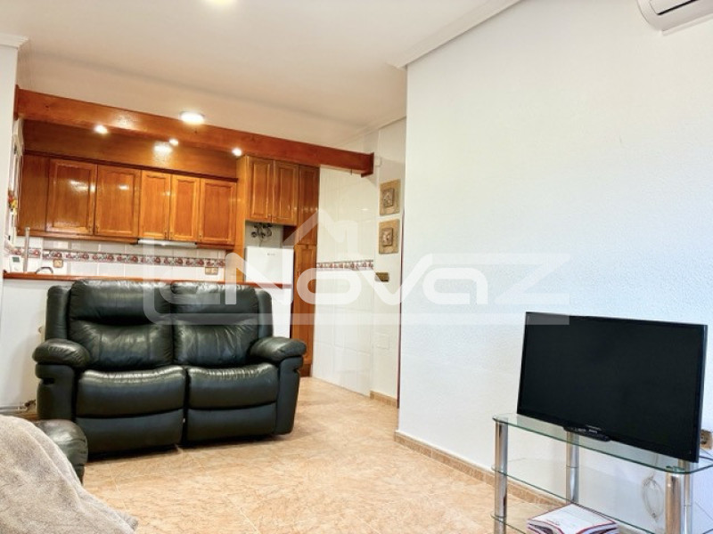 Háromszintes bungaló Lomas De Cabo Roigban. #2072