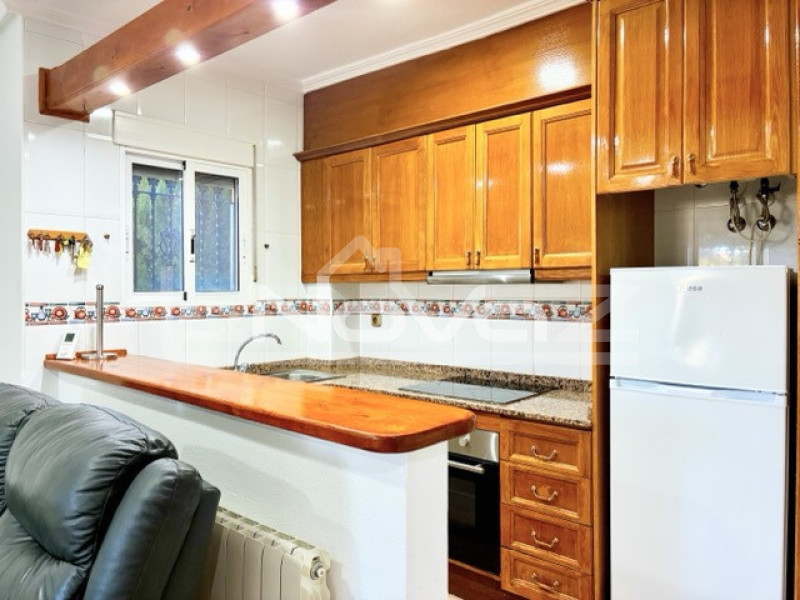 Háromszintes bungaló Lomas De Cabo Roigban. #2072