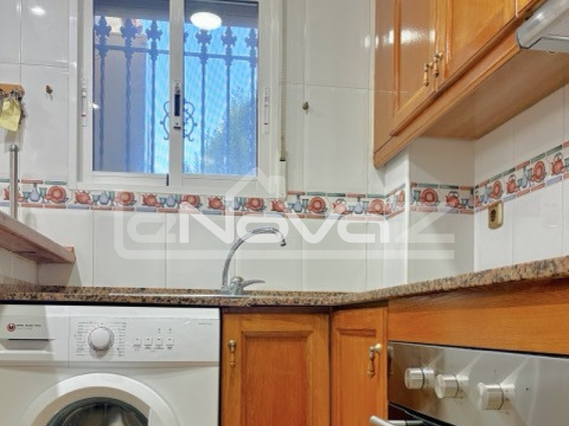 Háromszintes bungaló Lomas De Cabo Roigban. #2072