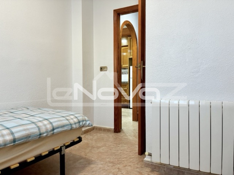 Háromszintes bungaló Lomas De Cabo Roigban. #2072