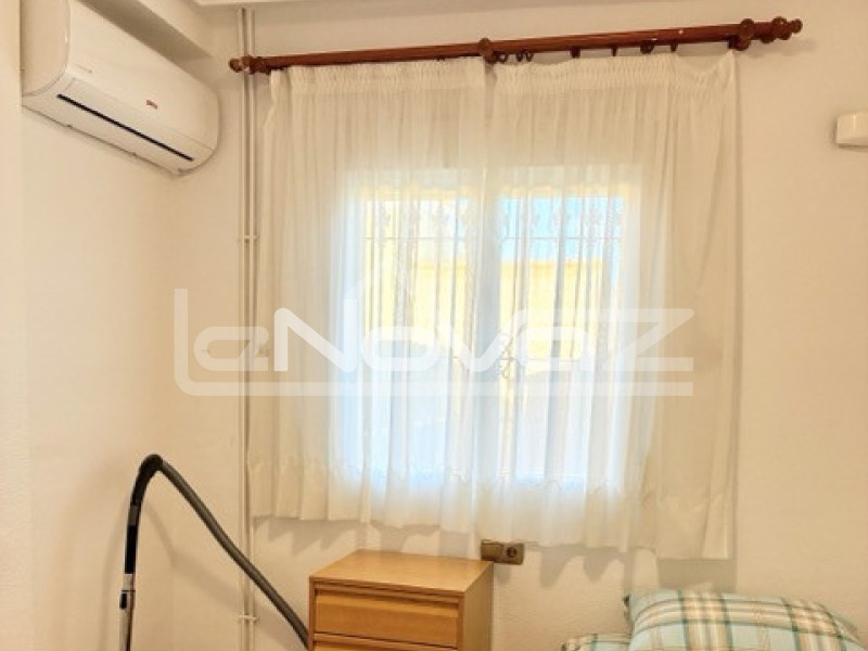 Háromszintes bungaló Lomas De Cabo Roigban. #2072