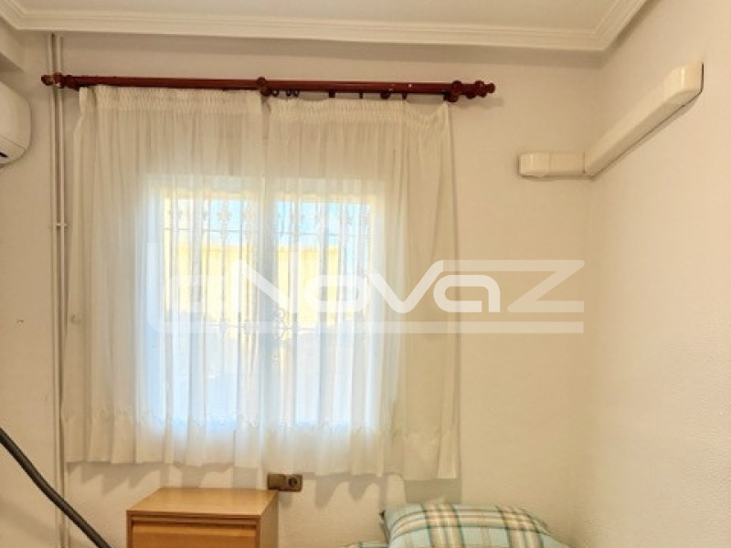 Háromszintes bungaló Lomas De Cabo Roigban. #2072