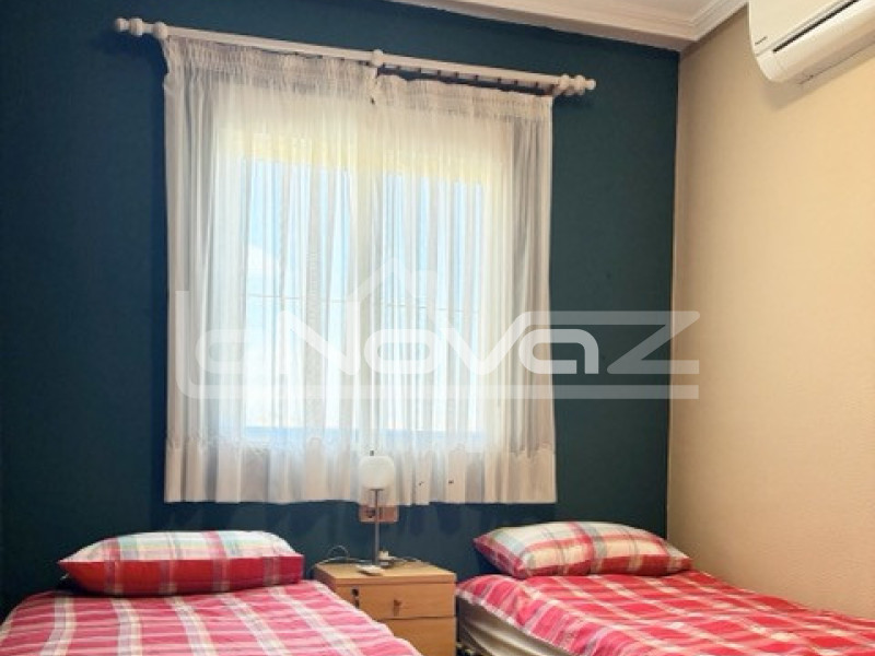 Háromszintes bungaló Lomas De Cabo Roigban. #2072