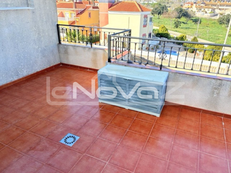 Háromszintes bungaló Lomas De Cabo Roigban. #2072