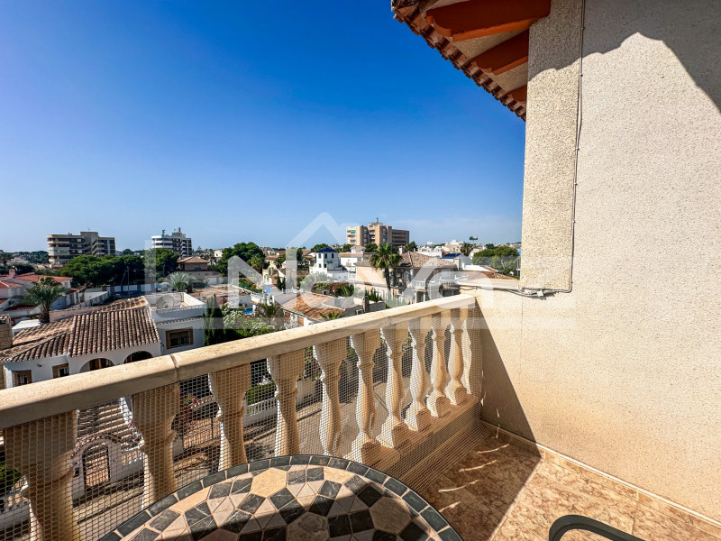 Пентхаус з 2 спальнями з видом на море в La Zenia. #2079