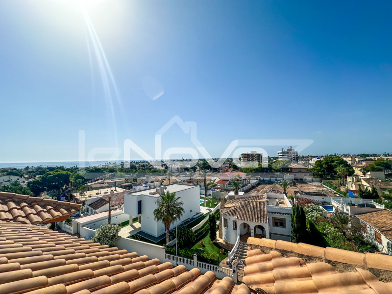 Пентхаус з 2 спальнями з видом на море в La Zenia. #2079