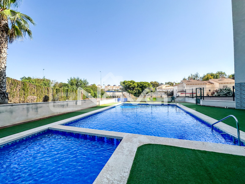 Пентхаус з 2 спальнями з видом на море в La Zenia. #2079