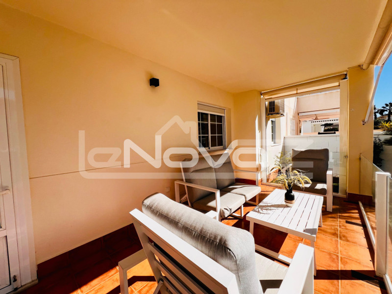 Світла кутова квартира на першому поверсі лише за 700 м від моря – Mil Palmeras. #2080