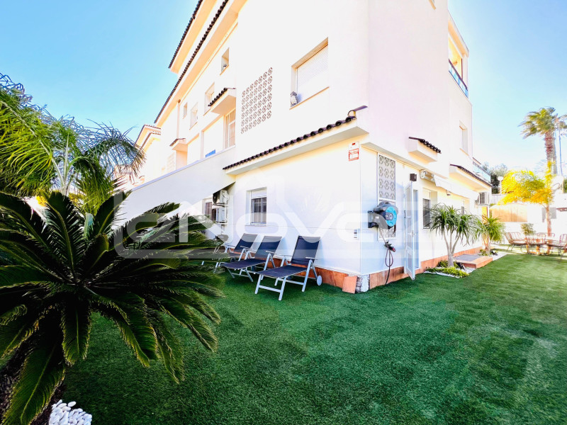 Світла кутова квартира на першому поверсі лише за 700 м від моря – Mil Palmeras. #2080