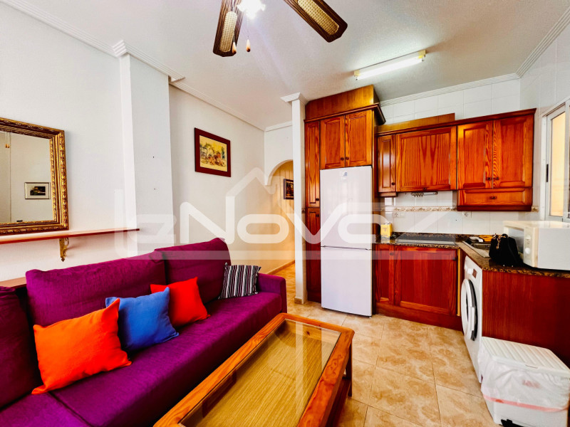 2-кімнатна квартира з басейном в центрі Торрев'єхи, поруч з парком Націонес. #2082