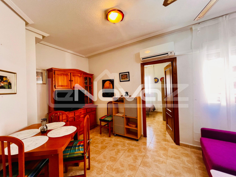 2-кімнатна квартира з басейном в центрі Торрев'єхи, поруч з парком Націонес. #2082