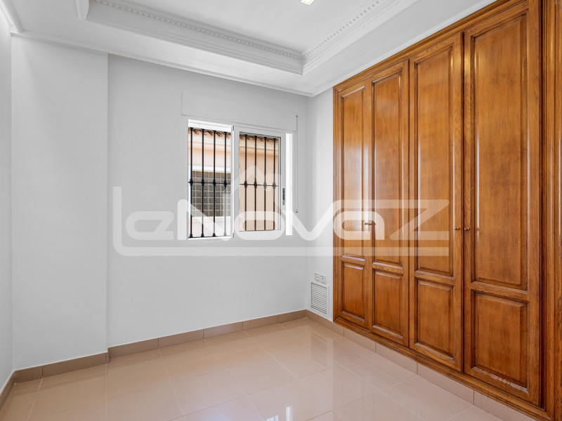 Villa négy hálószobával La Mata. #2088