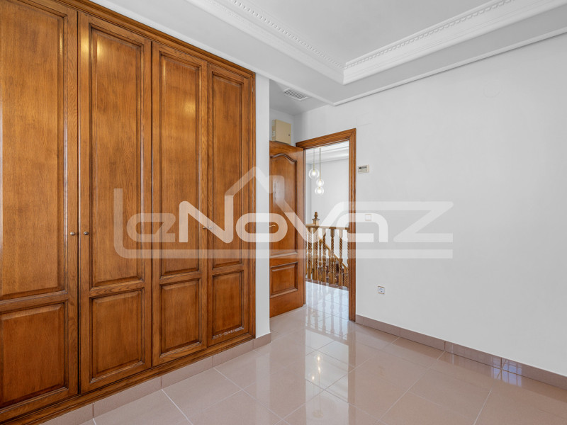 Villa négy hálószobával La Mata. #2088