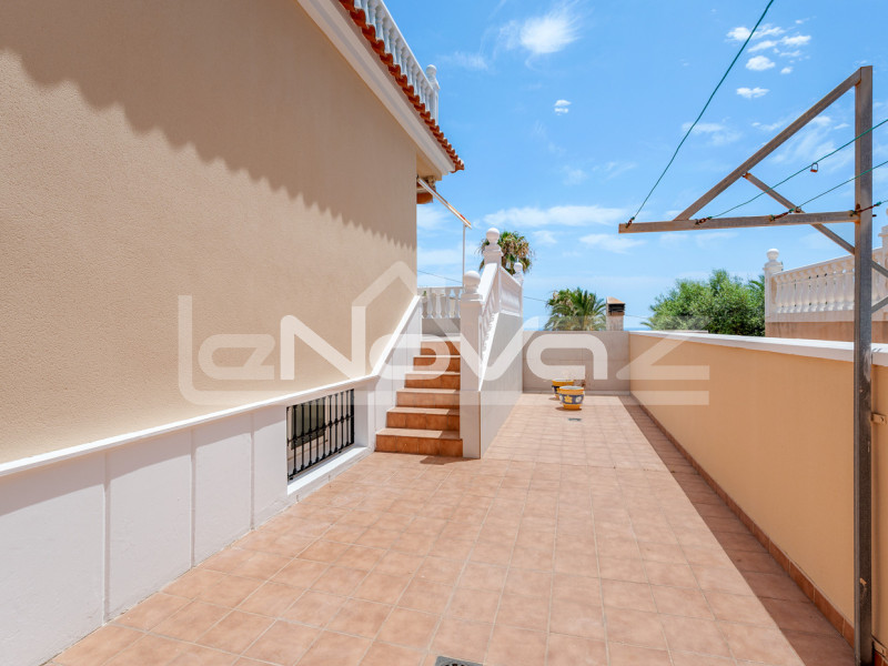 Villa négy hálószobával La Mata. #2088