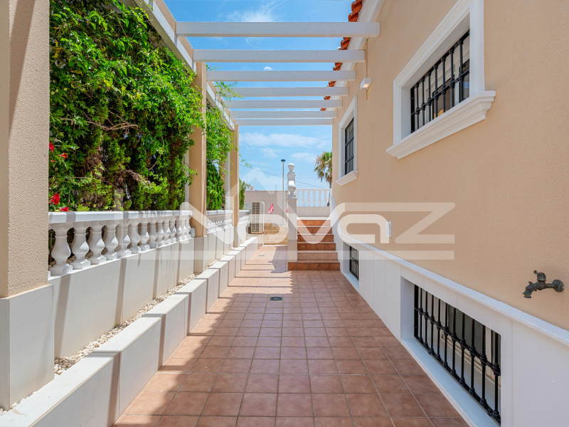 Villa négy hálószobával La Mata. #2088