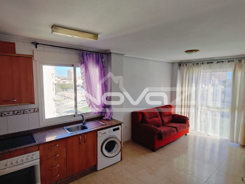 Апартаменти в Торрев'єсі, 10 хвилин пішки від зручностей та моря. #2092