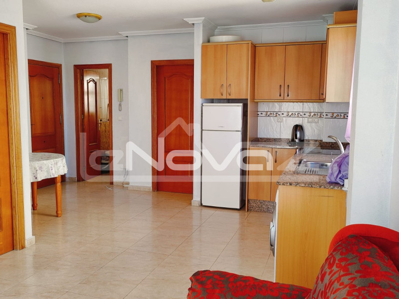 Апартаменти в Торрев'єсі, 10 хвилин пішки від зручностей та моря. #2092