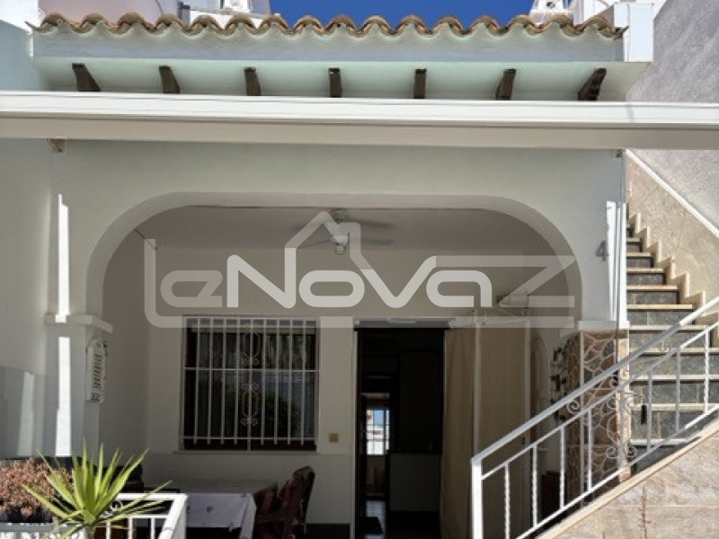 Бунгало з однією спальнею в Orihuela Costa Campoamor Golf. #2093