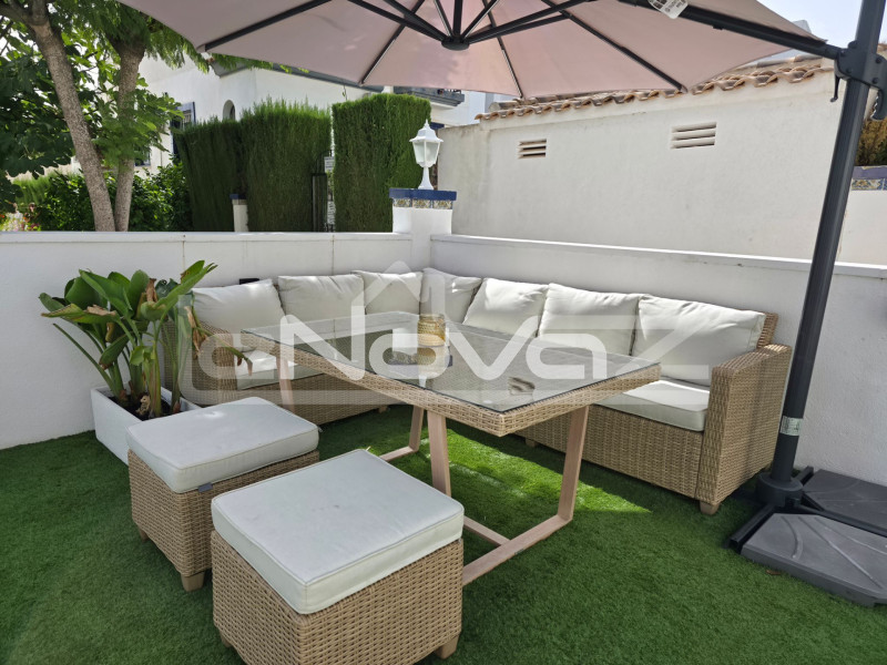 Неймовірний повністю відремонтований бунгало на першому поверсі в Лос-Дольсес. #2095